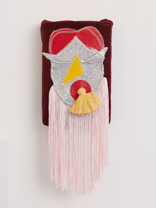 Constance Tenvik, Character Study 1, 2017. Textile on canvas, 26 x 11 cm