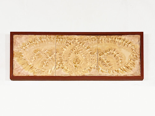 Lizette Hernandez, Creciente, 2026. Glaze on stoneware, 32 x 12 x 1 in (81 x 30 x 3 cm)