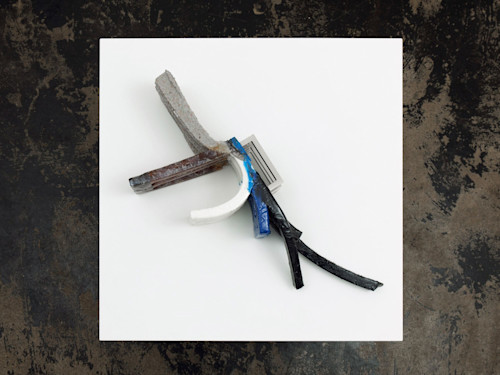 Jesse Greenberg, Pointing Brace, 2015. Resin, pigment, steel, 23 x 10 x 4 in