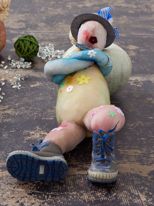 Olga Pedan, Golda, 2017. Acrylic, textile appliqué, nylons, polyfill, glass, straw, pumpkin, 26 x 11 x 10 in, 67 x 28 x 25 cm