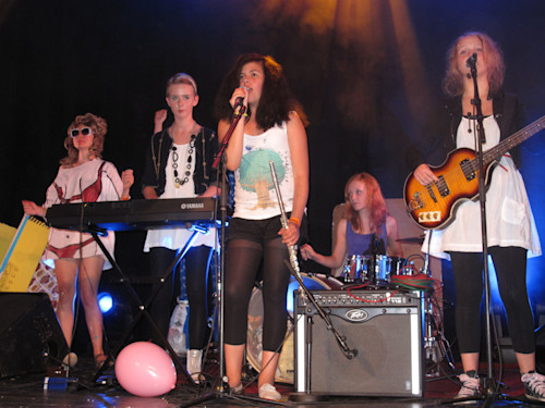 Whoop Dee Doo at MalmöFestivalen. 