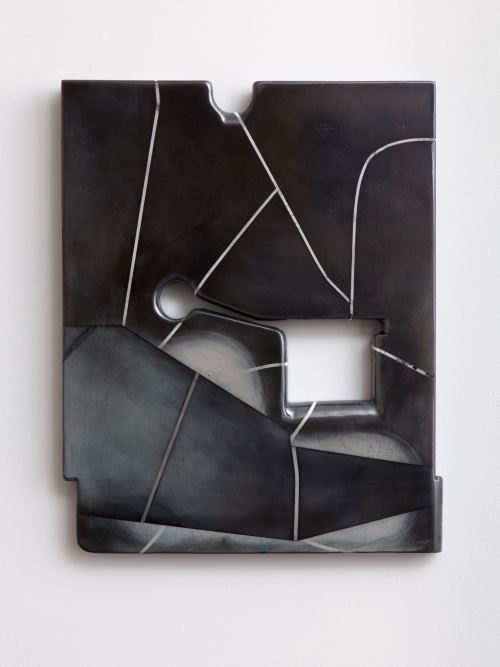James Busby, Echo, 2014. Gesso, graphite and oil on panel, 21 x 17 in, 53 x 43 cm