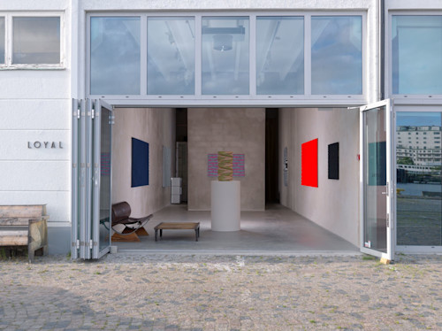 Ara Peterson, Neon Gray. 